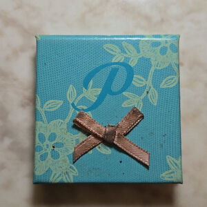 Pout Eyeshadow Miss Brazil Violet And Gold.